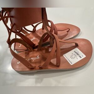 FREE PEOPLE VACATION DAY FLAT WRAP SANDAL Size 9.5 (39.5)